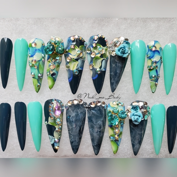 Luxurious press-on Nails *for skinnier nail beds* - Picture 4 of 4